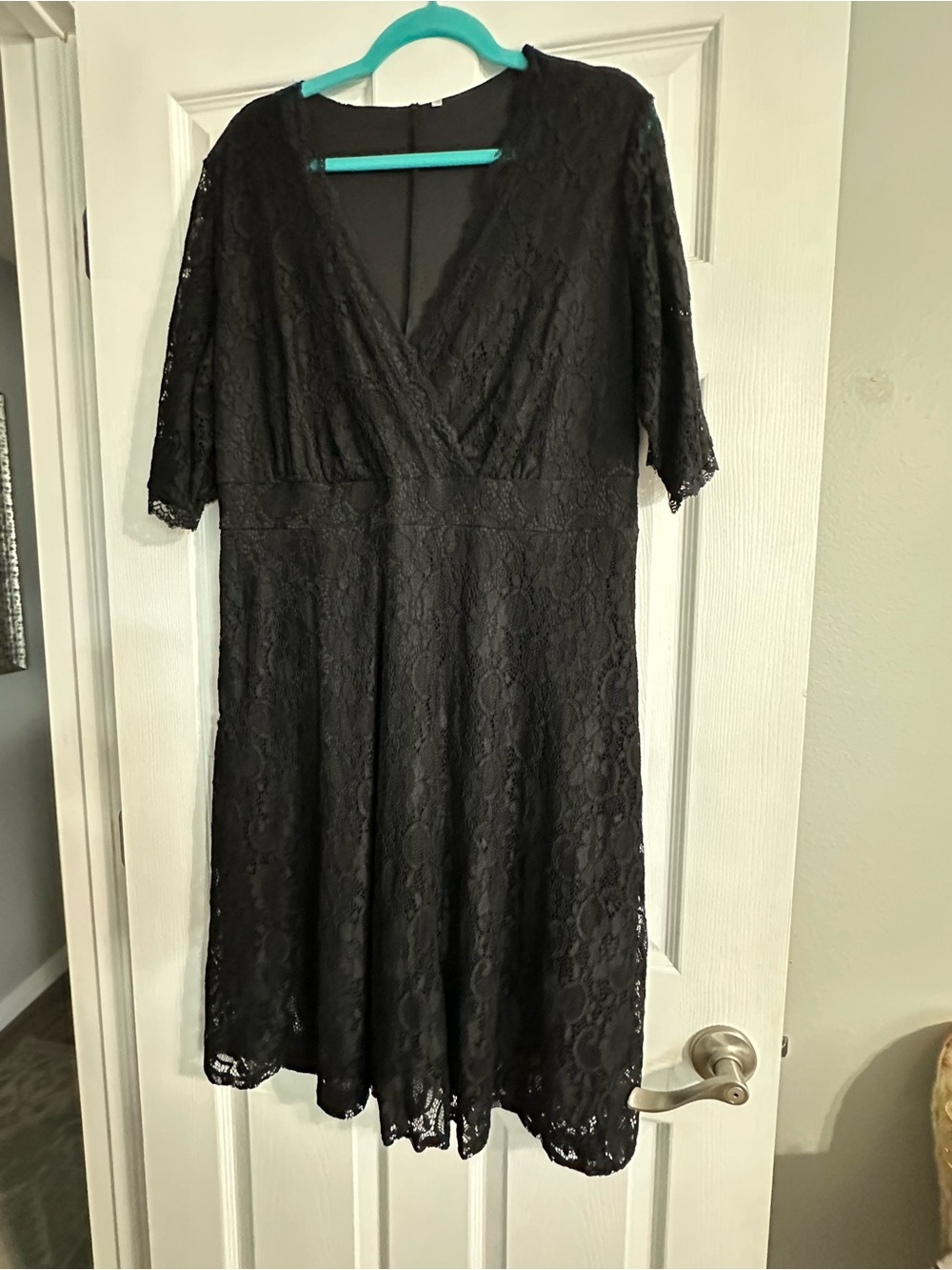 Black Lace Short-Sleeve Dress
